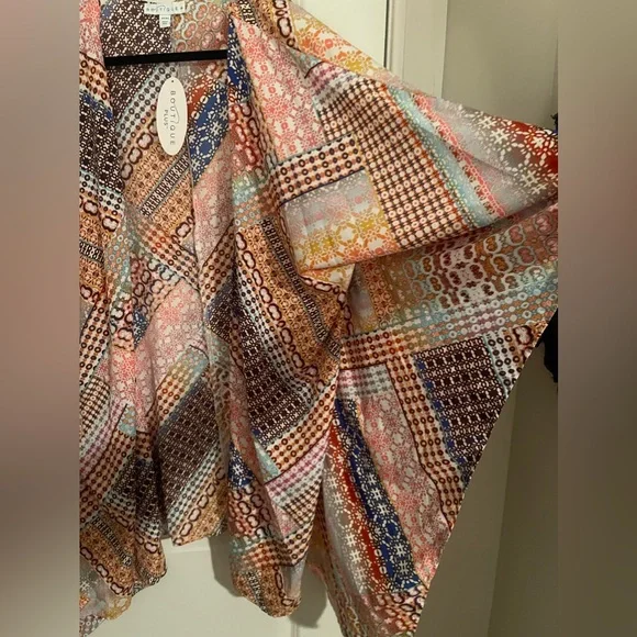 🆕✨NWT Plus Colorful Printed Kimono Boho Style Size 2x-3x Flowy 🦋 - Picture 5 of 10